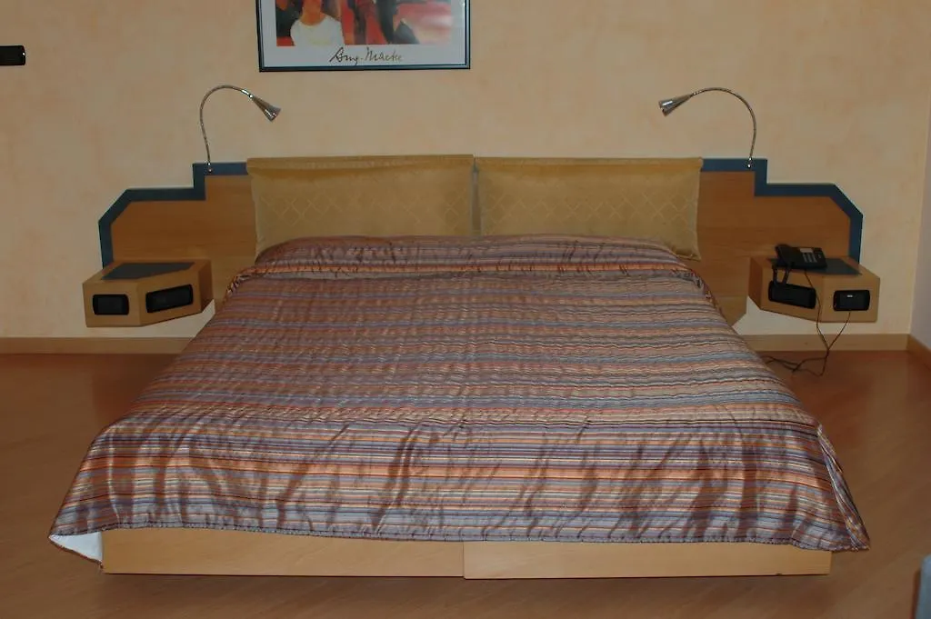 Hotel St John Desio 3*,  Italia